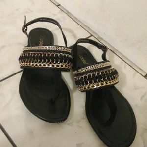 ♡Nicole sandals. NWOT